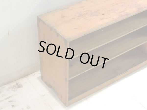 画像3: アンティーク 素朴な木味の整理棚