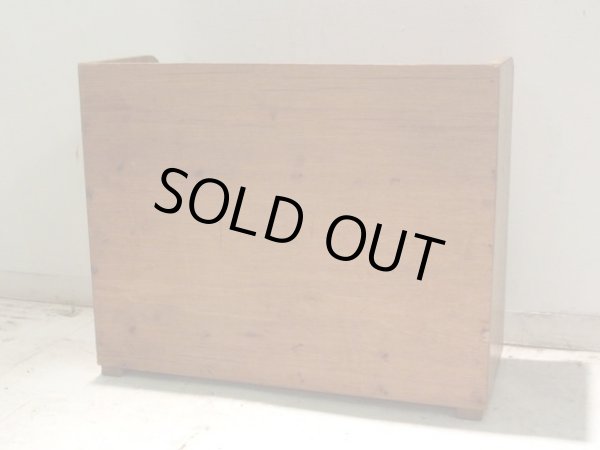 画像6: 木味良い 段違い棚板の飾り棚