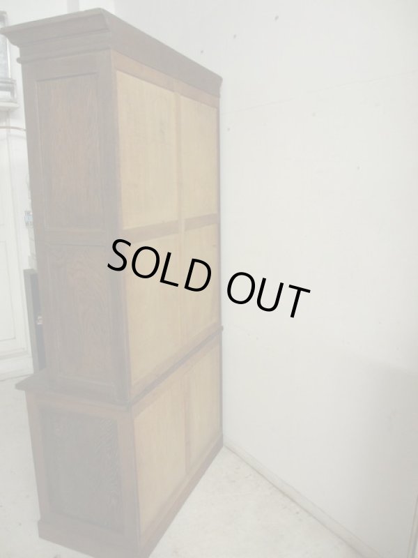 画像5: アンティーク 古い洋館のガラスキャビネット 楢無垢材