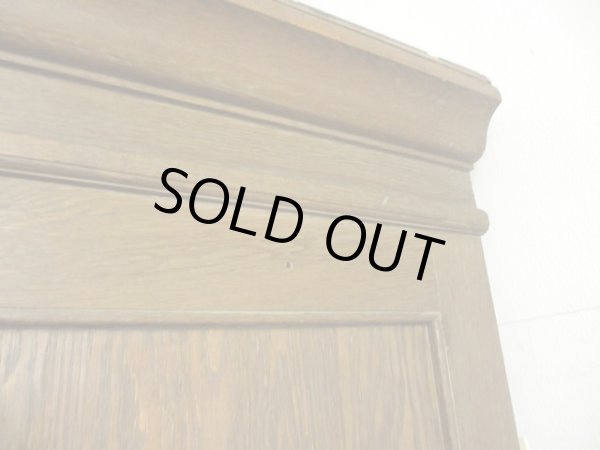 画像8: アンティーク 古い洋館のガラスキャビネット 楢無垢材