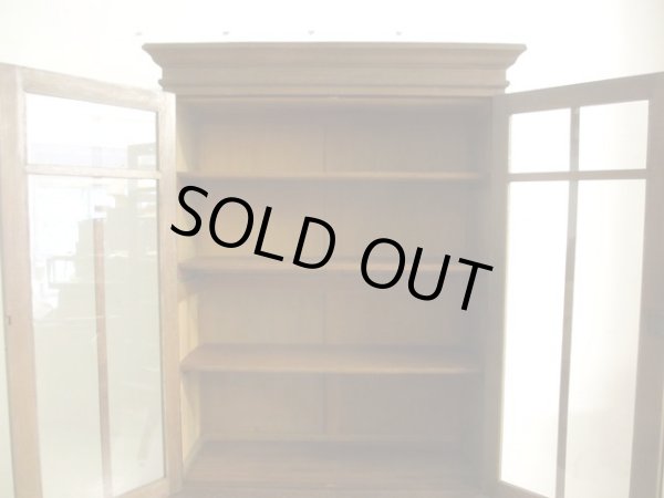 画像11: アンティーク 古い洋館のガラスキャビネット 楢無垢材