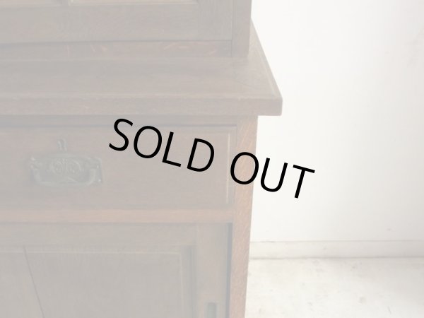 画像9: アンティーク 古い洋館のガラスキャビネット 楢無垢材