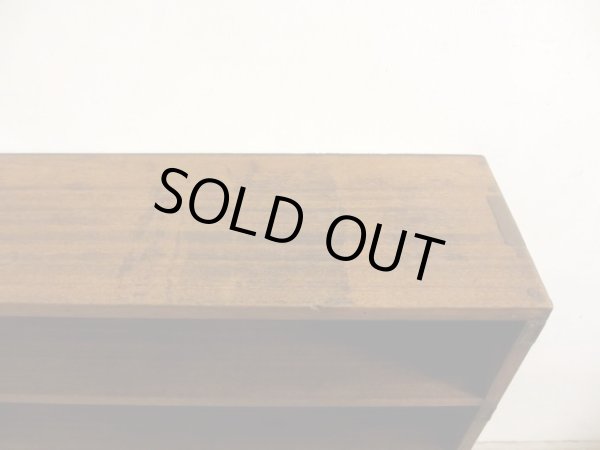 画像9: アンティーク ラワン無垢材の収納棚 (1)