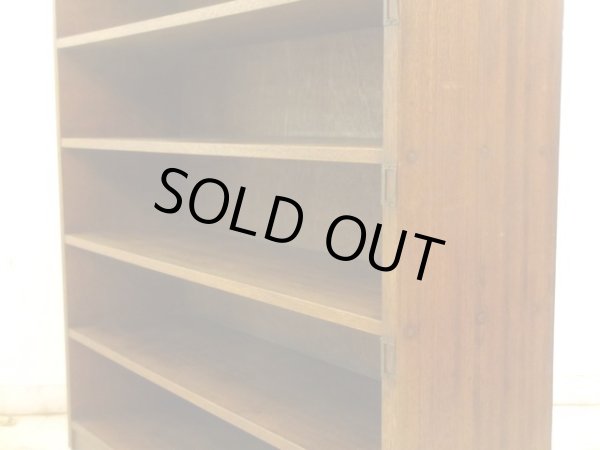 画像4: アンティーク ラワン無垢材の収納棚 (1)