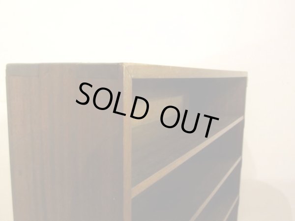 画像4: アンティーク ラワン無垢材の収納棚 (2)