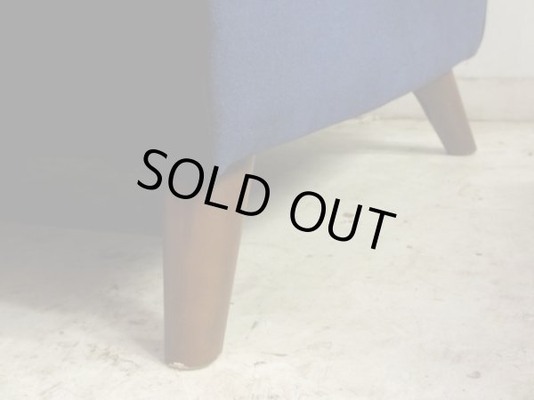 画像11: レトロモダンなネイビーの3人掛けソファ 3P