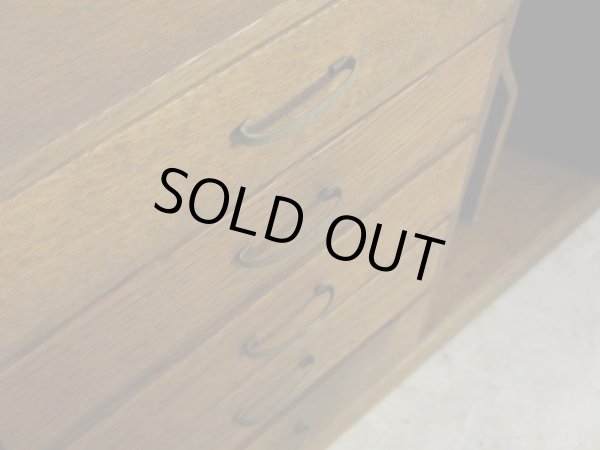 画像8: アンティーク 楢材のブックスタンド付5杯小引出し