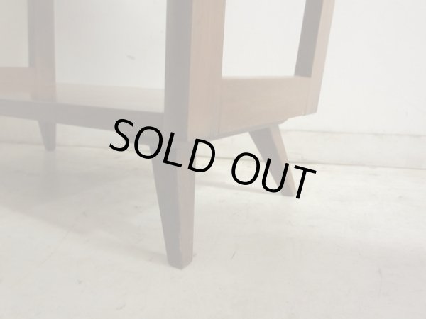 画像12: ヴィンテージ 明るい木味の台形サイドテーブル