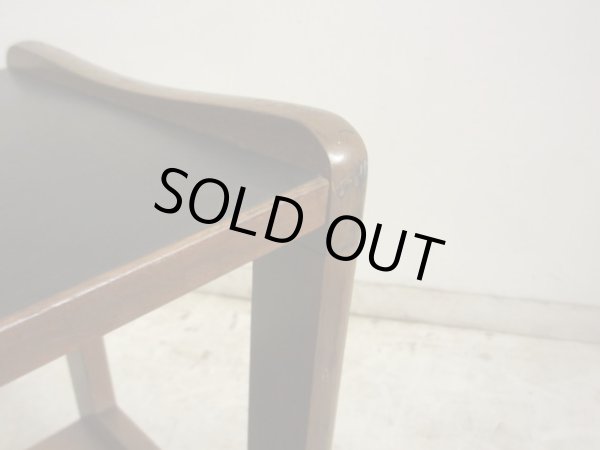 画像10: ヴィンテージ 明るい木味の台形サイドテーブル