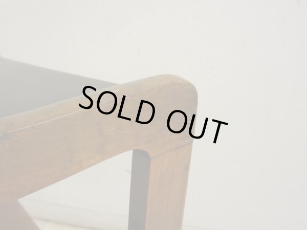 画像9: ヴィンテージ 明るい木味の台形サイドテーブル