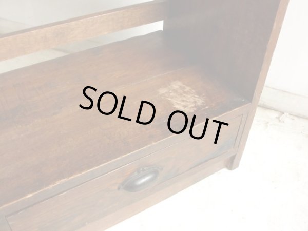 画像9: アンティーク 楢無垢材の重厚なクサビ本棚