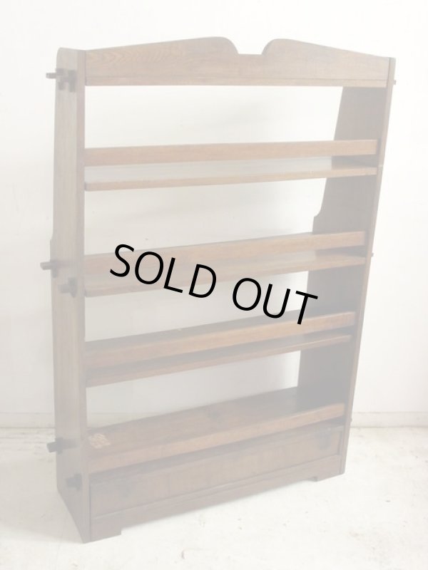 画像3: アンティーク 楢無垢材の重厚なクサビ本棚