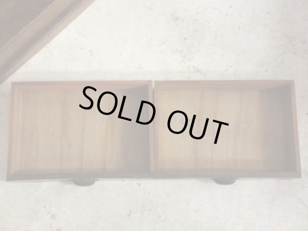 画像12: アンティーク 楢無垢材の重厚なクサビ本棚