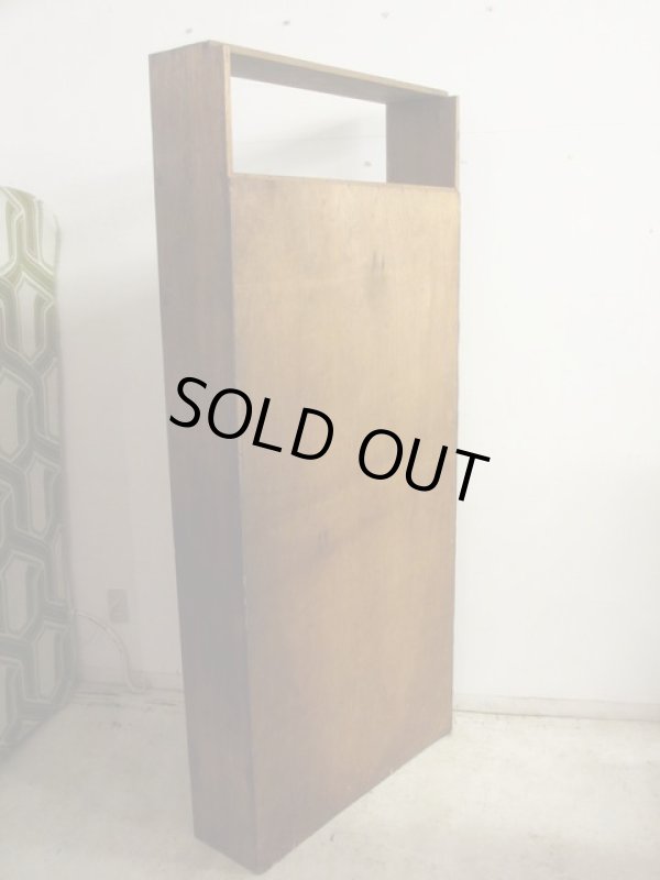 画像3: ヴィンテージ ラワン無垢材の素朴な収納棚 本棚