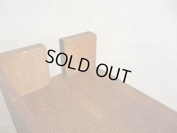 画像14: 明るい木味 古い楢無垢材本棚 ブックシェルフ