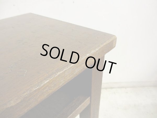 画像8: 昭和レトロ 古い学校の机 木製デスク (1)