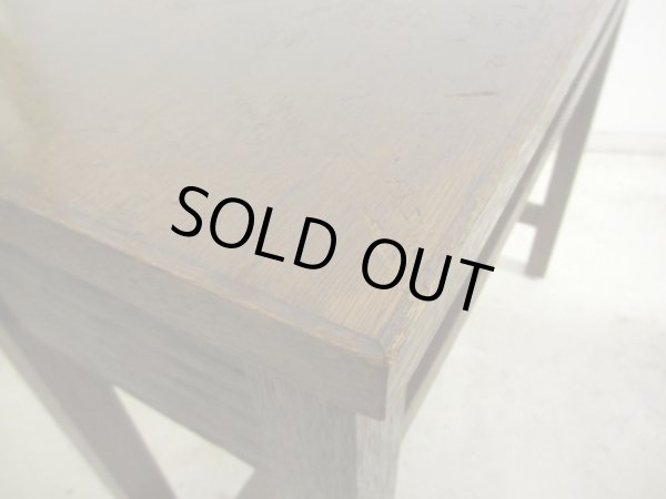 画像9: 昭和レトロ 古い学校の机 木製デスク (1)