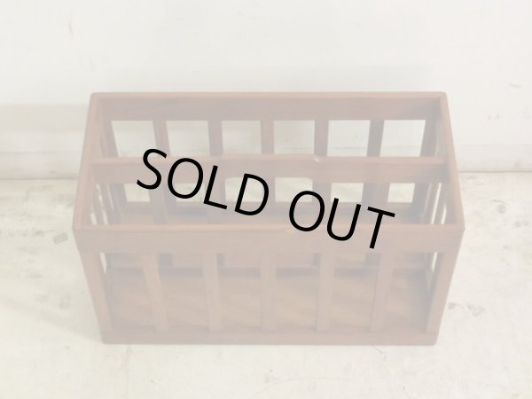 画像2: 北欧デザイン チーク材 格子の壁掛けマガジンラック