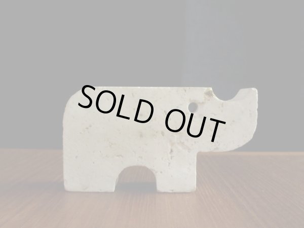 画像2: イタリア Flli Mannelli社 大理石トラヴァーチンの動物 サイ