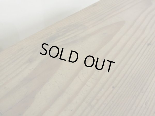 画像10: アンティーク 乾いた木味の素朴な収納棚