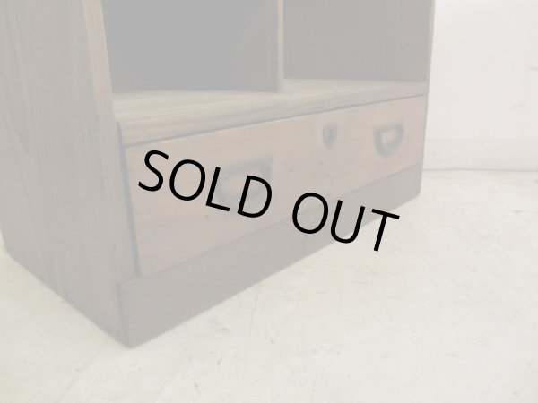 画像11: アンティーク 乾いた木味の素朴な収納棚