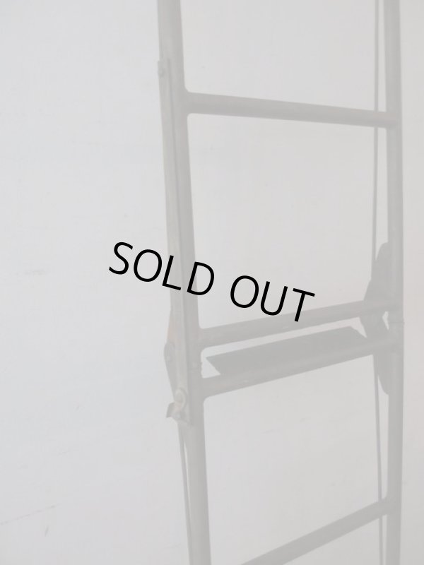 画像12: ヴィンテージ 鉄製の脚立 