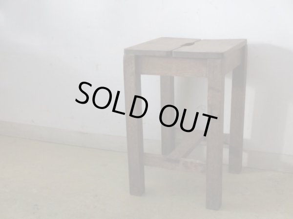 画像3: アンティーク 寂びた角椅子 スツール