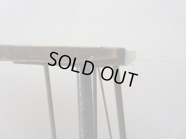 画像8: 歪んだアンティーク一枚板の鉄脚テーブル