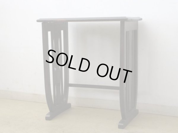 画像2: アンティーク 古い洋館 桜材のサイドテーブル