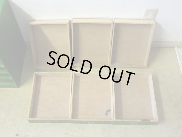 画像12: アンティーク 緑にペイントされたナラ材の6杯小引出し