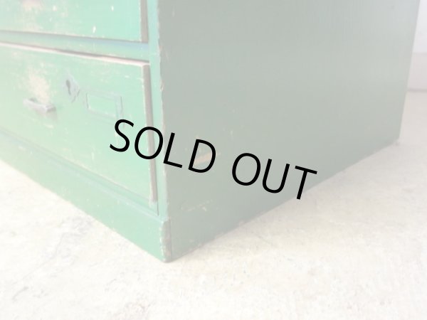 画像8: アンティーク 緑にペイントされたナラ材の6杯小引出し