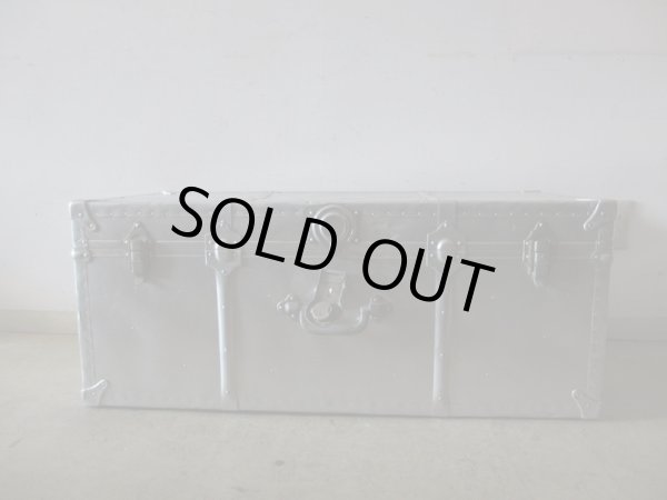 画像2: アンティーク 大型アルミトランク (1)