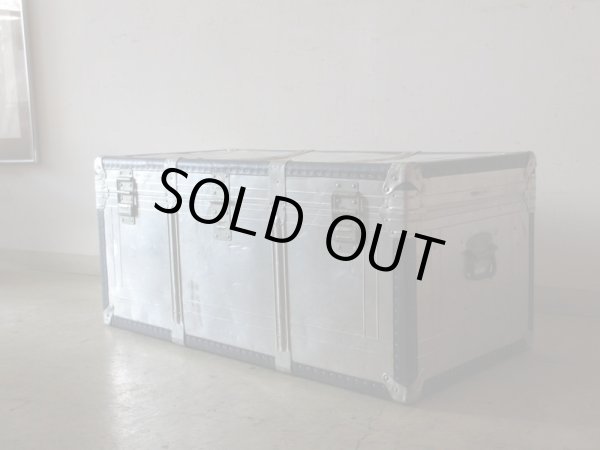 画像5: アンティーク 大型 アルミトランク (2)