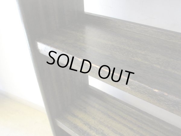 画像11: アンティーク シックな色味のラワン無垢材本棚 