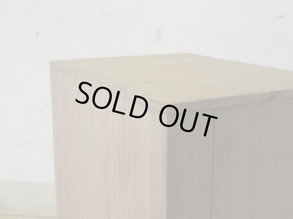 画像6: アンティーク 乾いた木肌の4杯小引出し