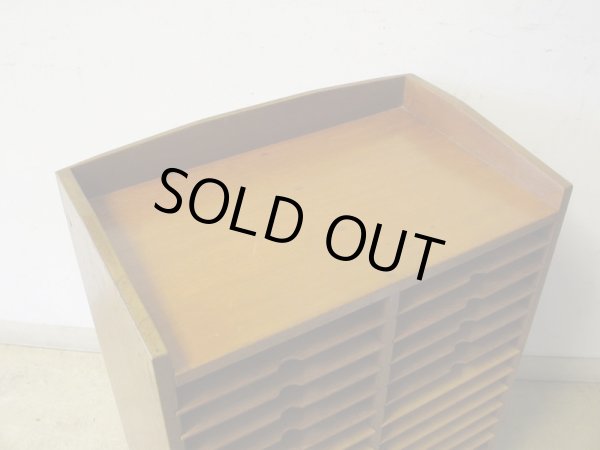 画像5: アンティーク 引出し付 木製書類棚 カルテケース