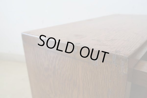 画像13: アンティーク ナラ材のスライド式ガラス戸ケース