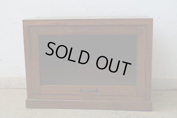 画像2: アンティーク ナラ材のスライド式ガラス戸ケース