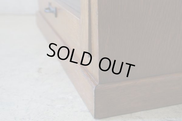 画像15: アンティーク ナラ材のスライド式ガラス戸ケース