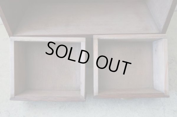 画像10: アンティーク ラワン材の収納棚