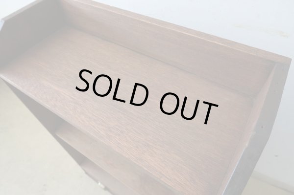 画像11: アンティーク ラワン材の収納棚