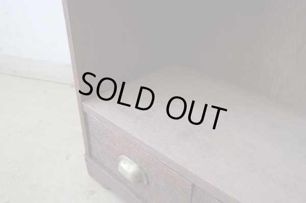 画像13: アンティーク ラワン材の収納棚