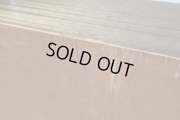 画像14: ヴィンテージ 深い木味 ラワン無垢材の収納棚 本棚