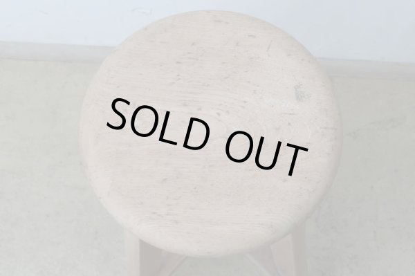 画像4: アンティーク 明るい木味の木製スツール 丸椅子