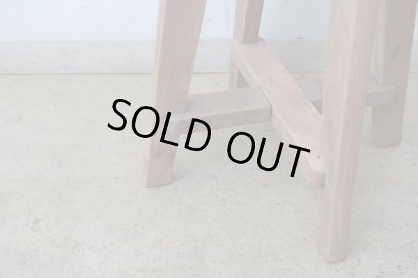 画像9: アンティーク 明るい木味の木製スツール 丸椅子