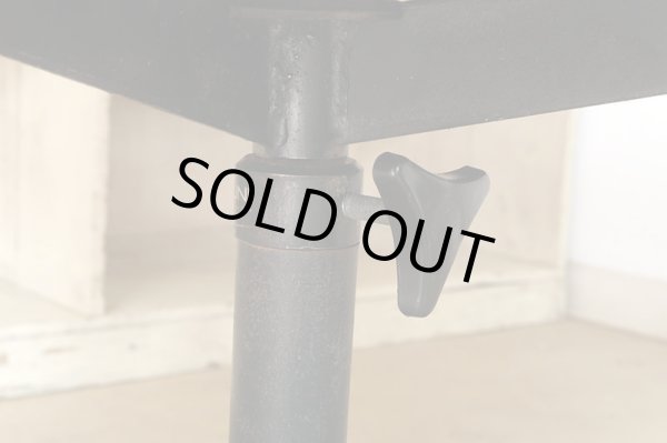 画像13: オールドマルニ 孔雀マーク メタルフレームのデスクチェア