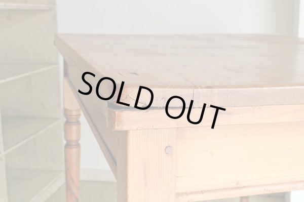 画像9: アンティーク パイン材の引き出し付きダイニングテーブル