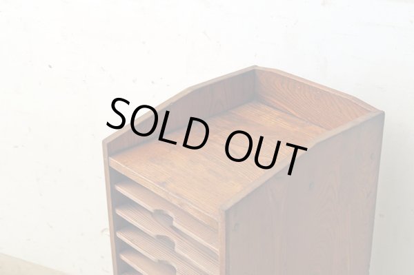 画像7: アンティーク 木味良い 引き出し付きカルテケース 書類棚 (3)