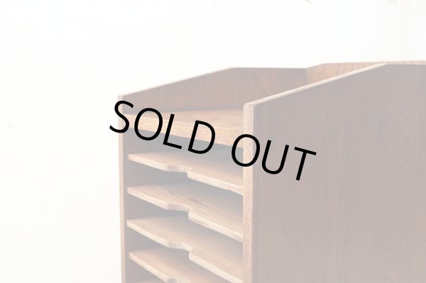 画像9: アンティーク 木味良い 引き出し付きカルテケース 書類棚 (3)