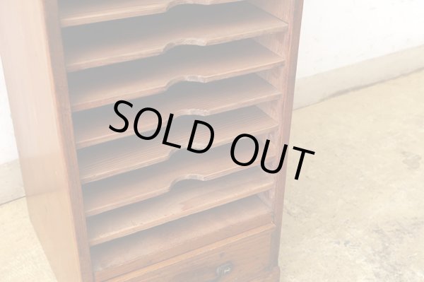 画像13: アンティーク 木味良い 引き出し付きカルテケース 書類棚 (3)